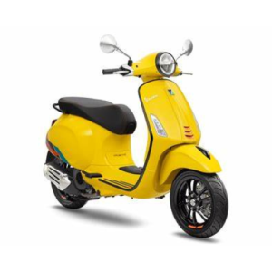 Vespa Primavera gialla a noleggio con Bike Service Sorrento, ideale per la Penisola Sorrentina